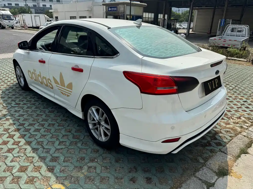 Ford Focus — миниатюра 11