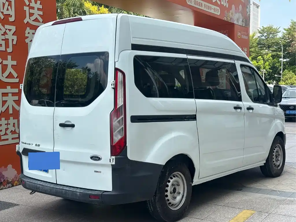 Ford Transit — миниатюра 7