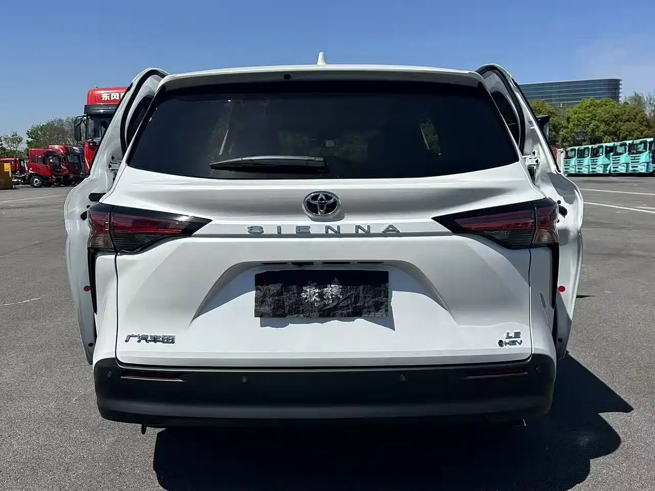 Toyota Sienna 2026 Белый из Китая, фото 5