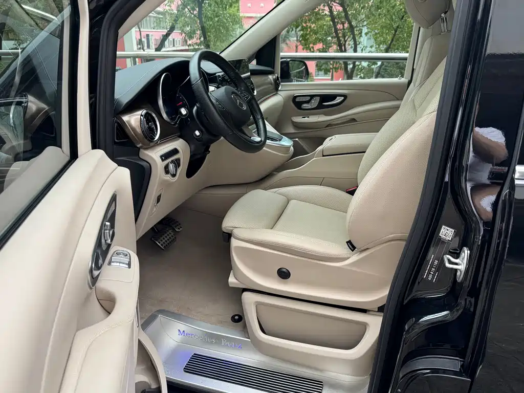 Mercedes-Benz V-Class — миниатюра 5