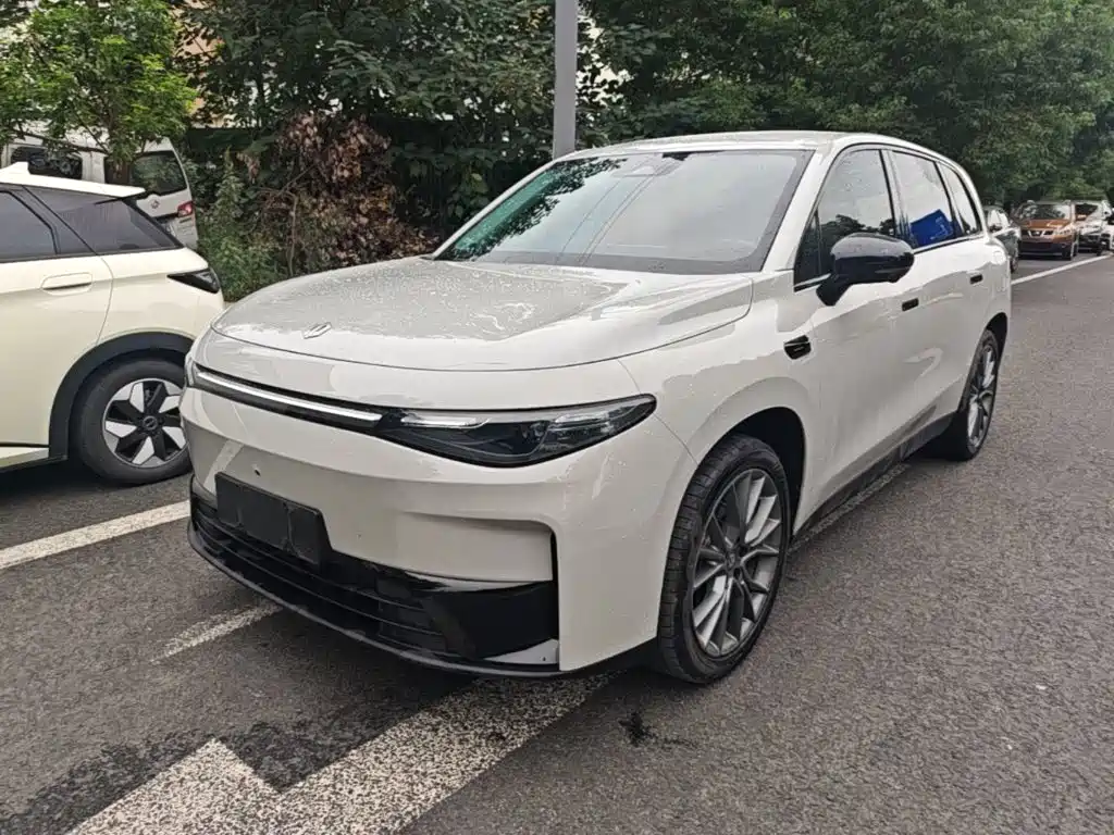 Leapmotor Leapmotor C10 — миниатюра 2