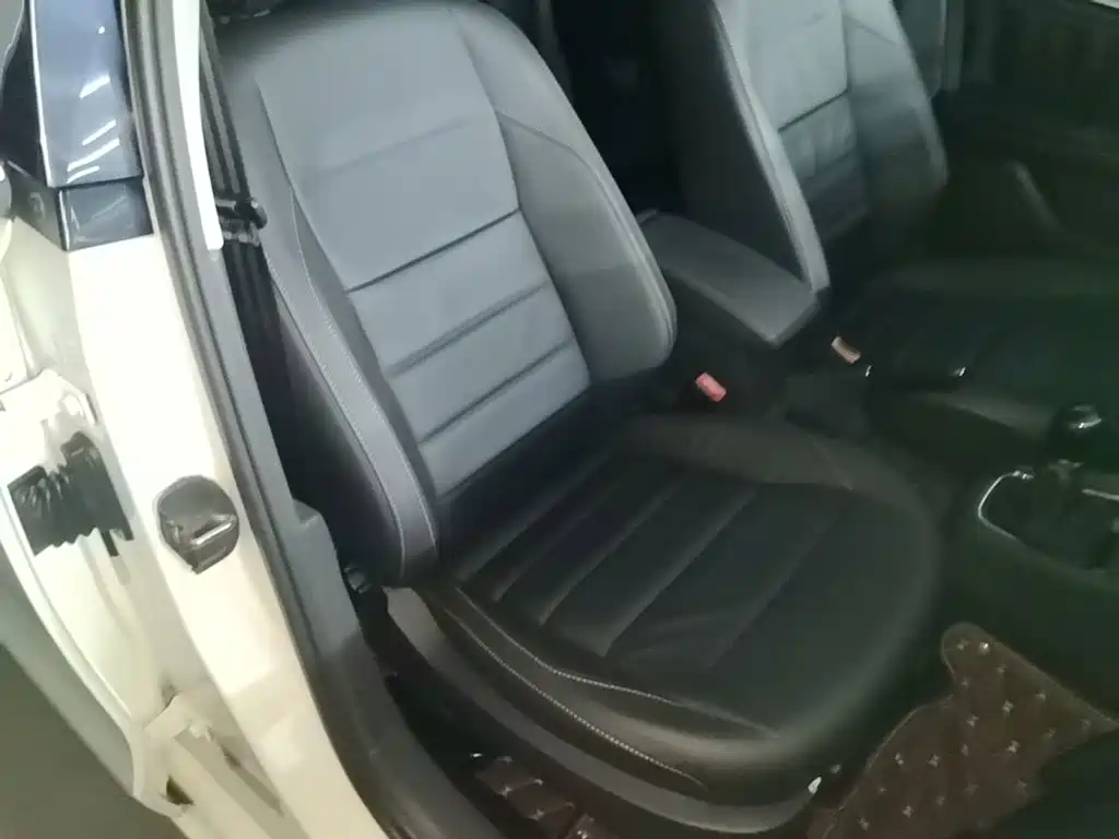 Volkswagen Bora — миниатюра 25