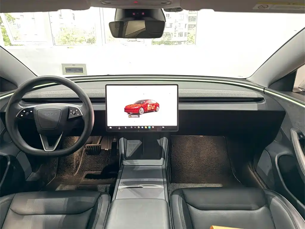 Tesla Model 3 — миниатюра 6