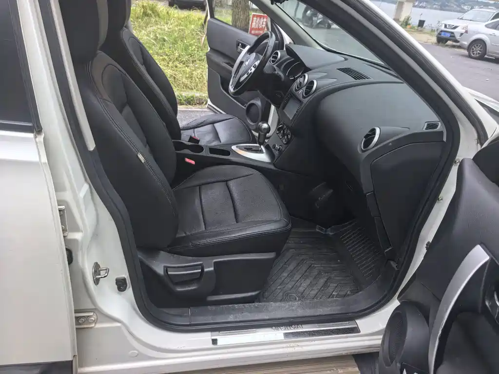 Nissan Qashqai — миниатюра 8