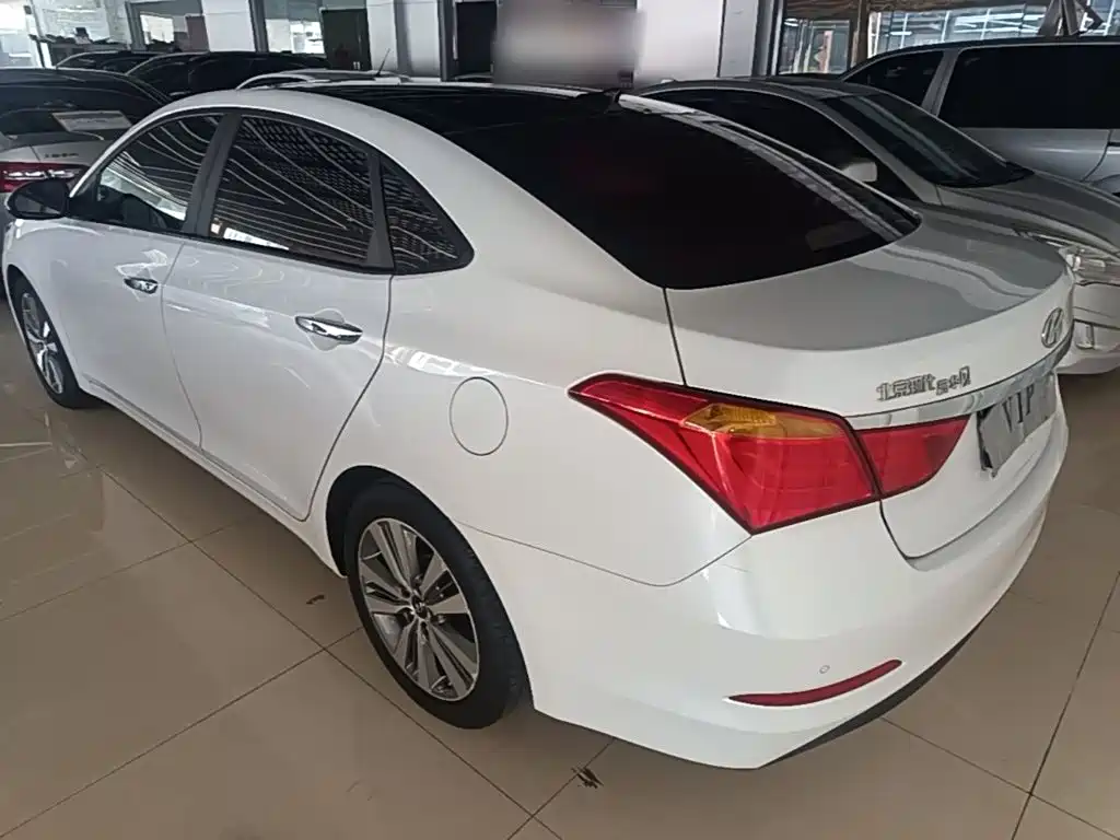 Hyundai Mistra — миниатюра 5