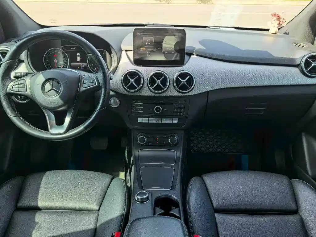 Mercedes-Benz B-Class — миниатюра 6