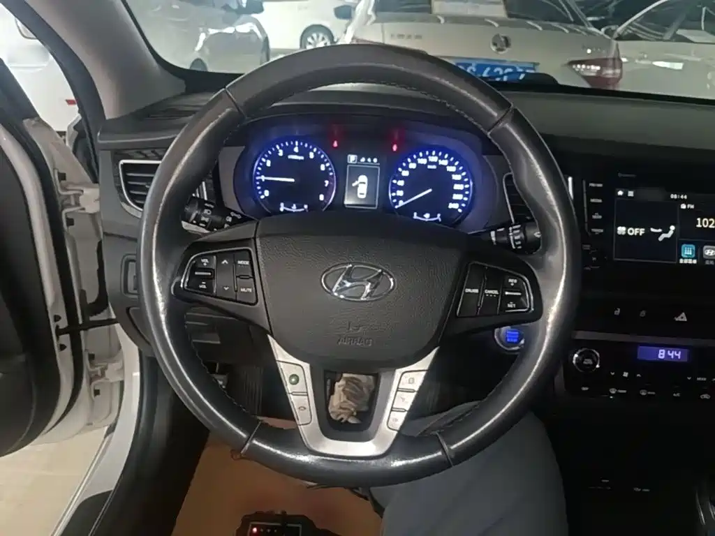 Hyundai Mistra — миниатюра 11