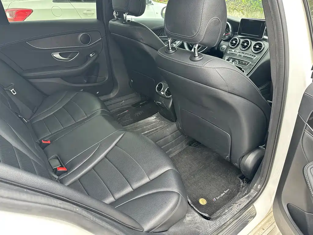 Mercedes-Benz C-Class — миниатюра 11