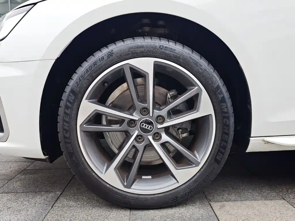 Audi A4L 2025 200 Enjoy 40 TFSI Fashion