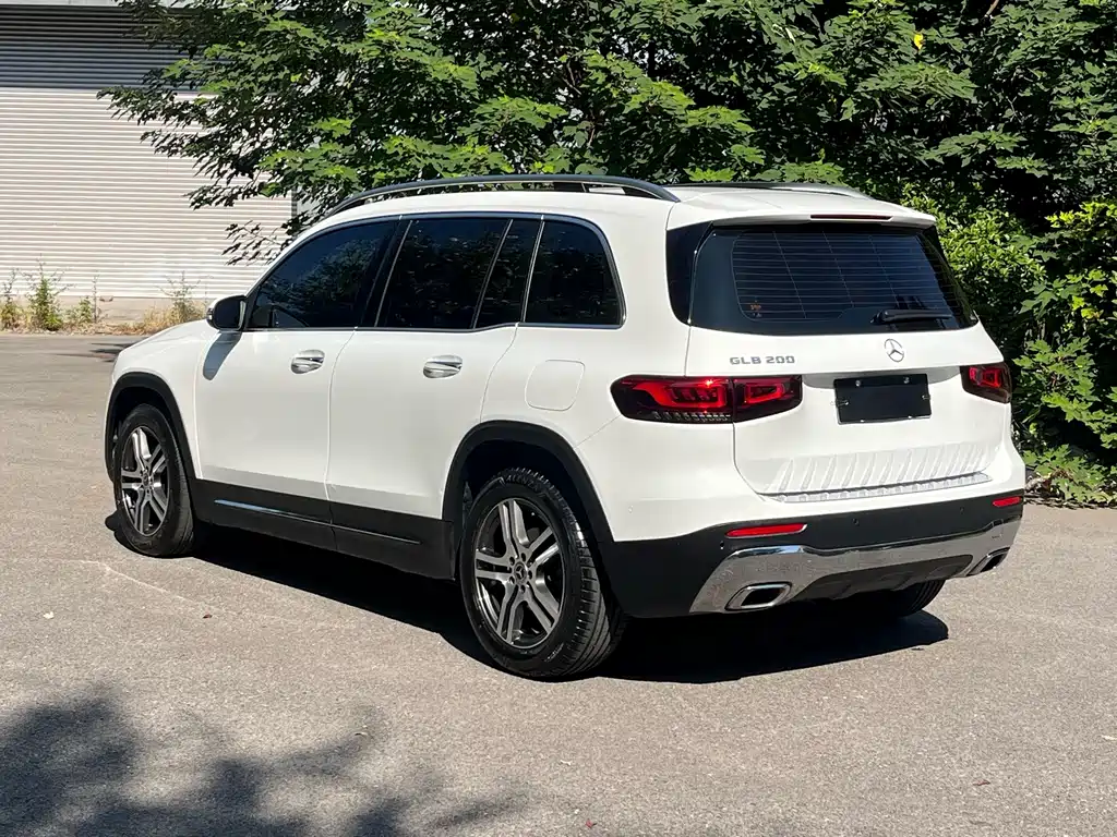 Mercedes-Benz GLB — миниатюра 4