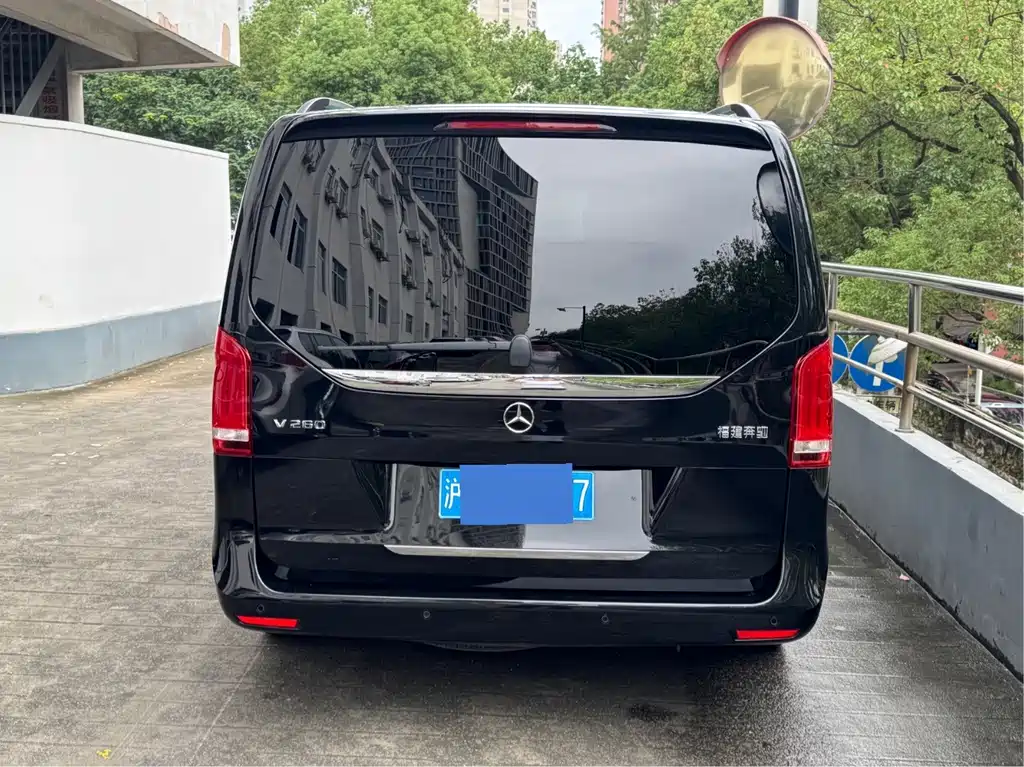 Mercedes-Benz V-Class — миниатюра 39