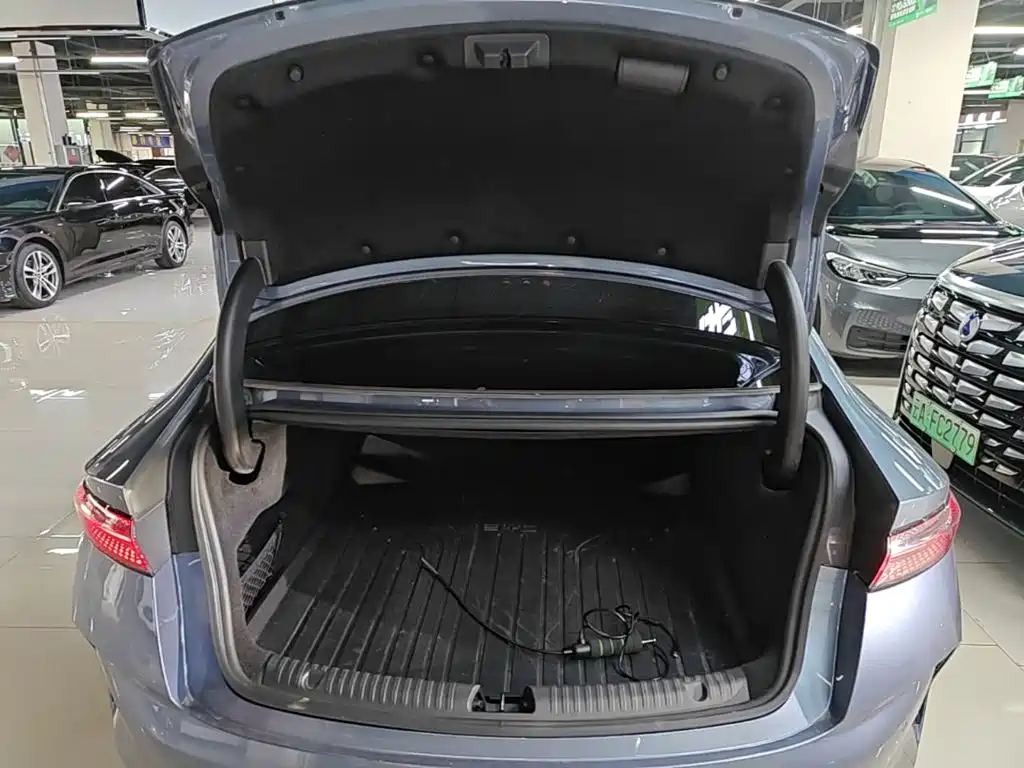 BYD Seal — миниатюра 19