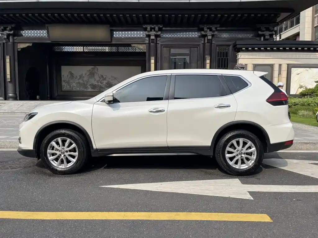 Nissan X-Trail — миниатюра 8