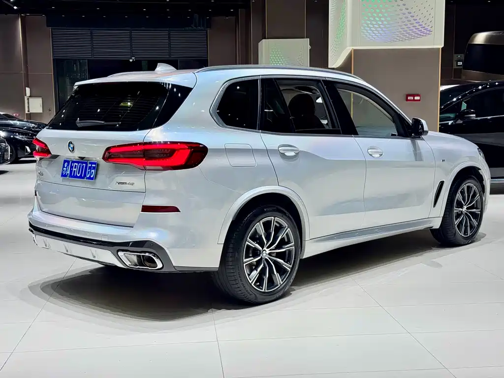 BMW X5 (Import) — миниатюра 9