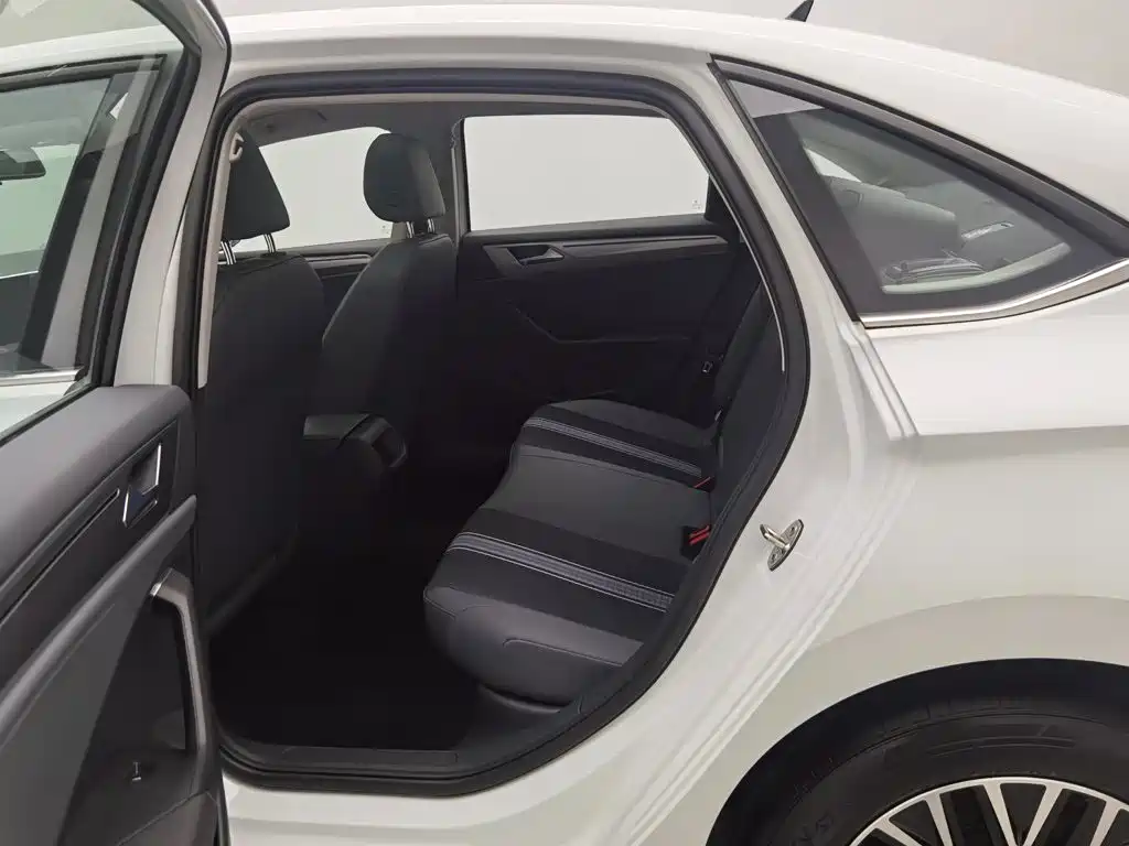 Volkswagen Sagitar — миниатюра 15