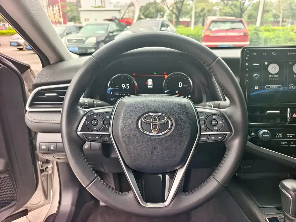 Toyota Camry — миниатюра 25