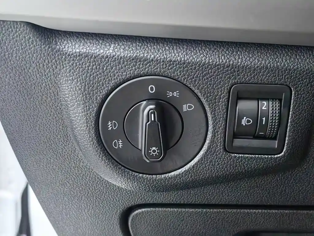 Volkswagen Lavida — миниатюра 21