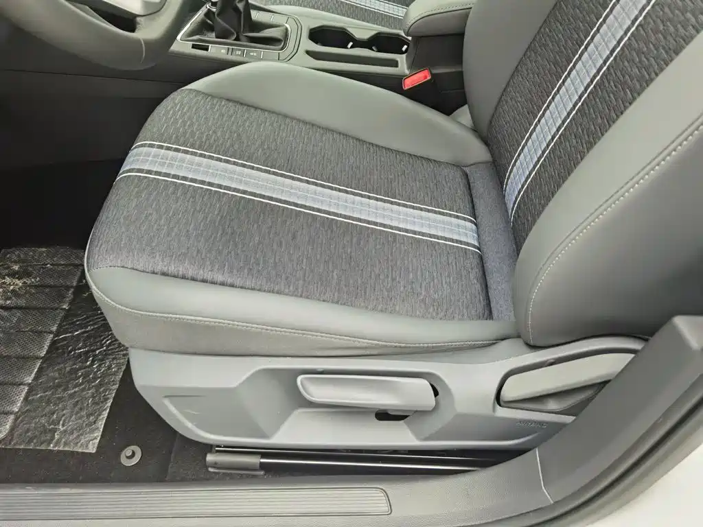 Volkswagen Sagitar — миниатюра 20