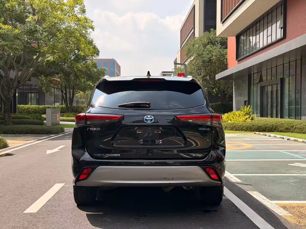 Toyota Highlander — миниатюра 8