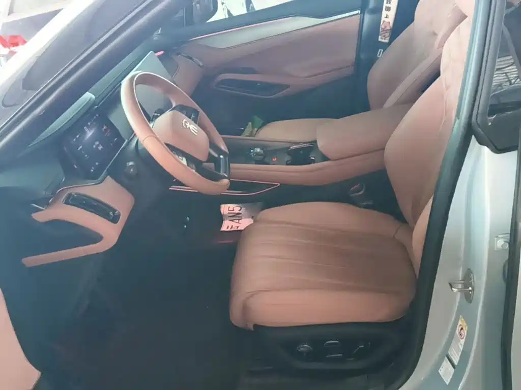 BYD L EV — миниатюра 15