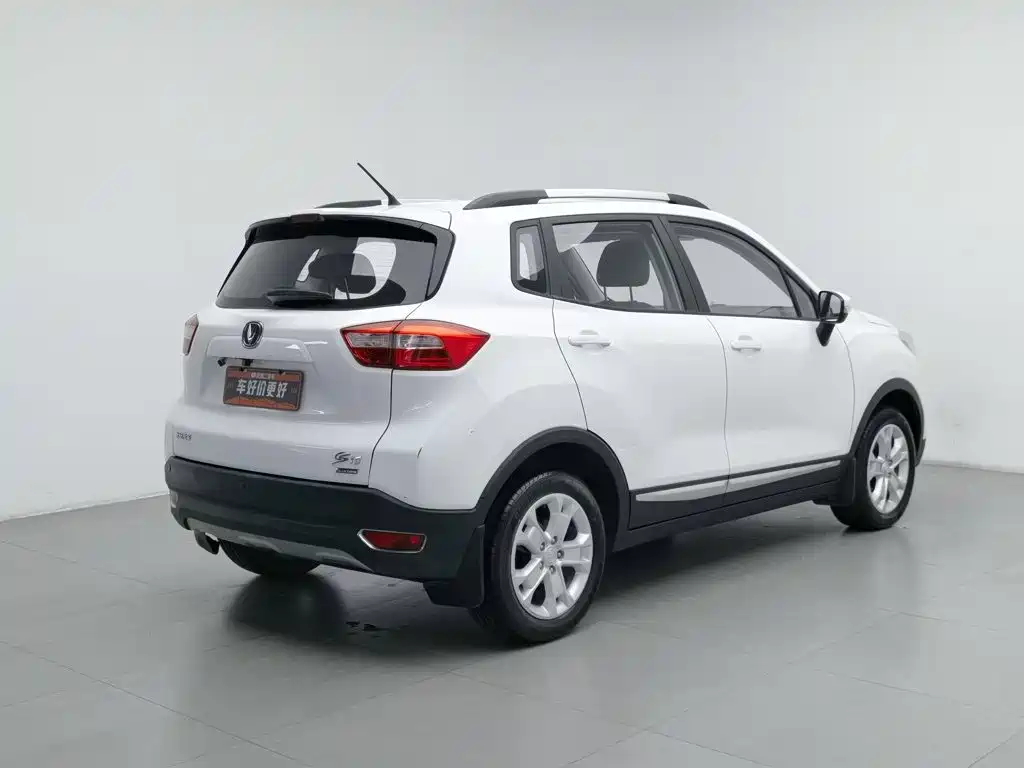 Changan CS15 — миниатюра 2