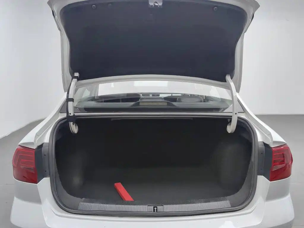 Volkswagen Bora — миниатюра 16