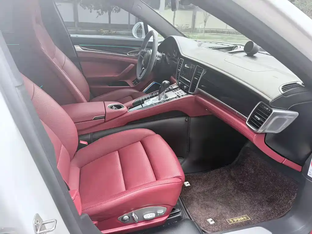 Porsche Panamera — миниатюра 5
