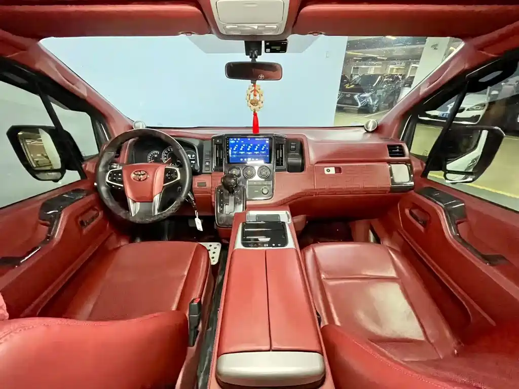 Toyota HiAce 2022 3.5L