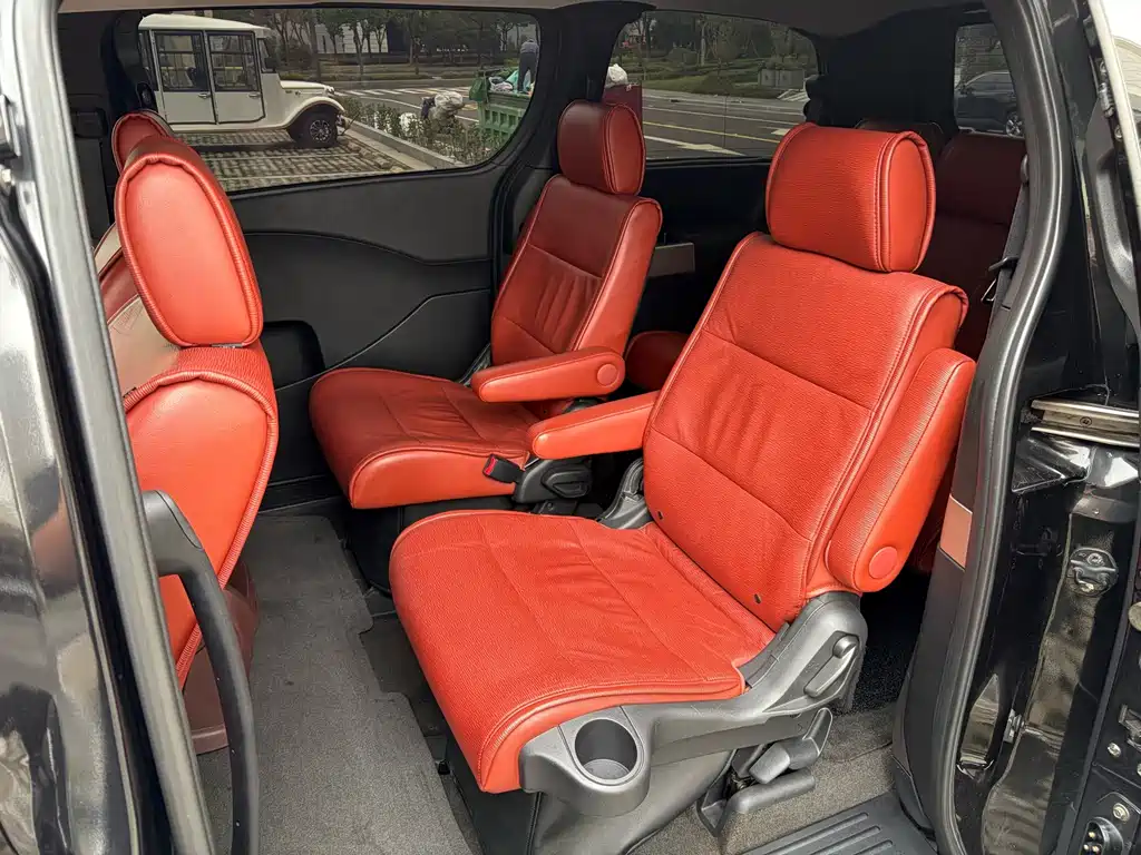Nissan Quest — миниатюра 9