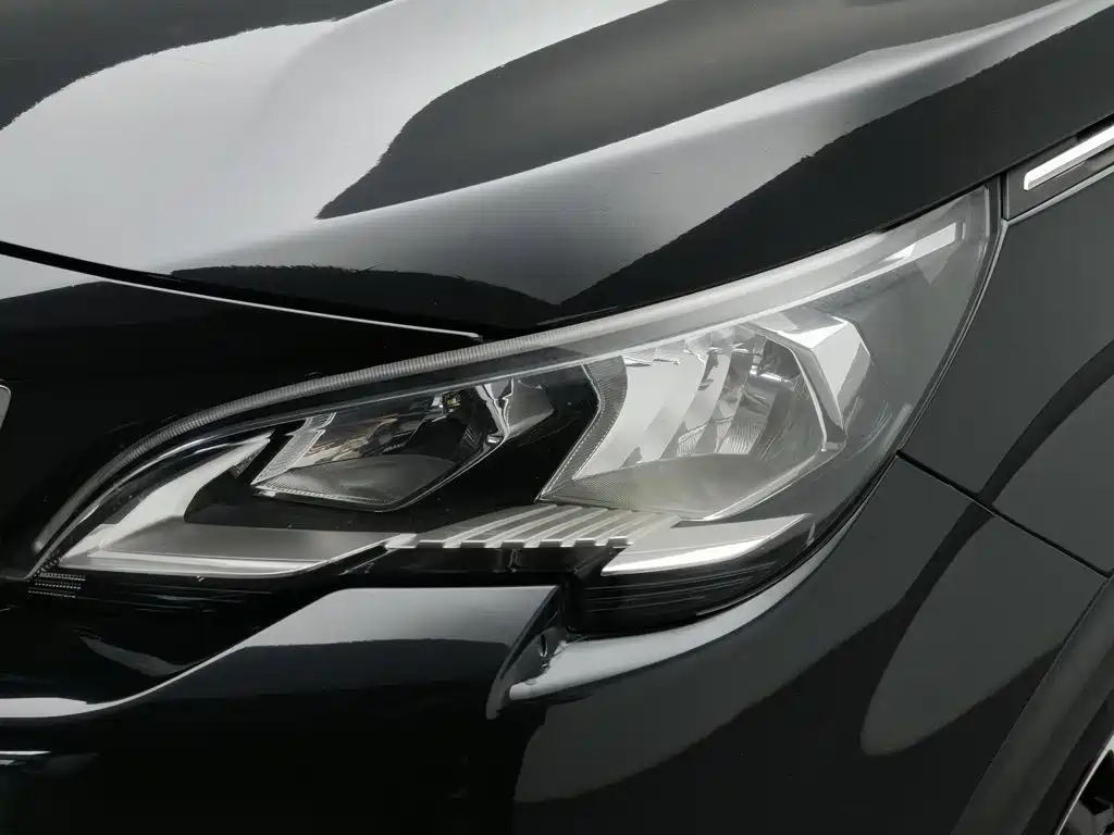 Peugeot 5008 — миниатюра 7
