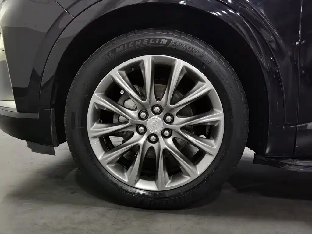 Buick Enclave — миниатюра 17