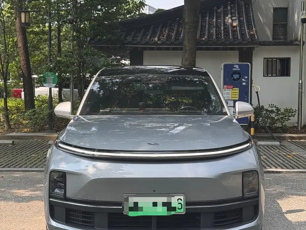 Li Auto Li L8 — миниатюра 2