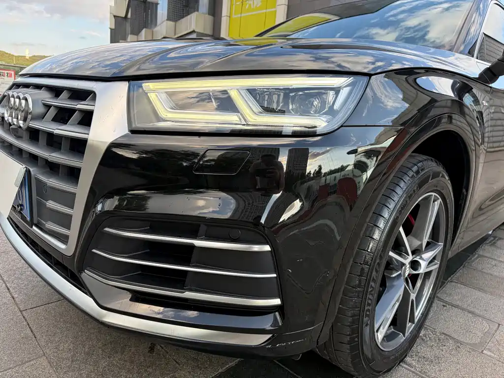 Audi Q5L — миниатюра 13
