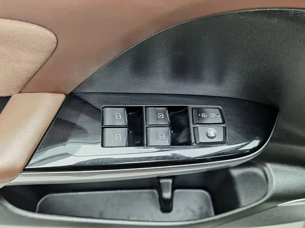GAC Motor Trumpchi GS8 — миниатюра 9
