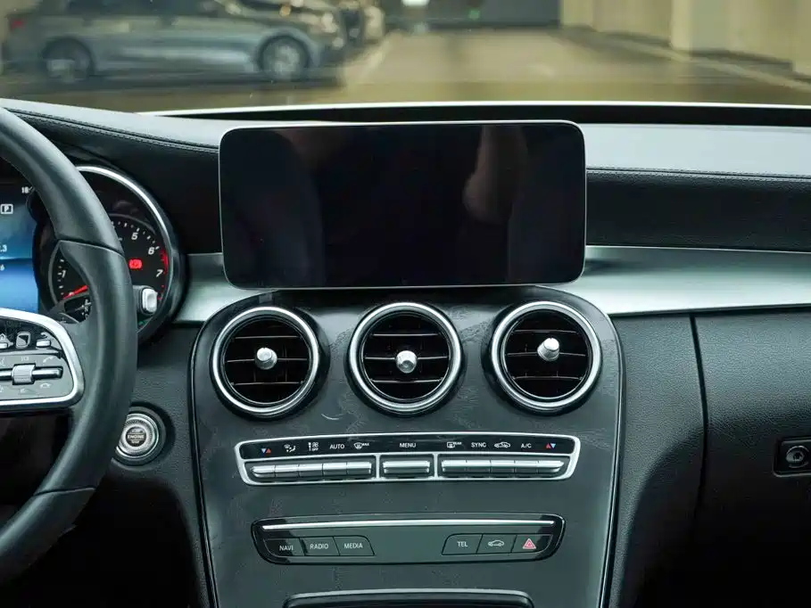 Mercedes-Benz C-Class — миниатюра 16