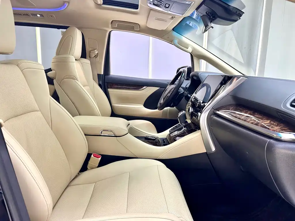 Toyota Alphard 2021 2.5L Luxury