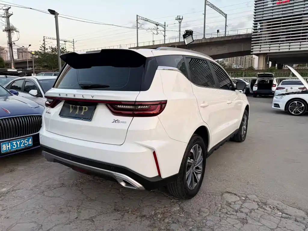 Geely Vision X6 — миниатюра 8