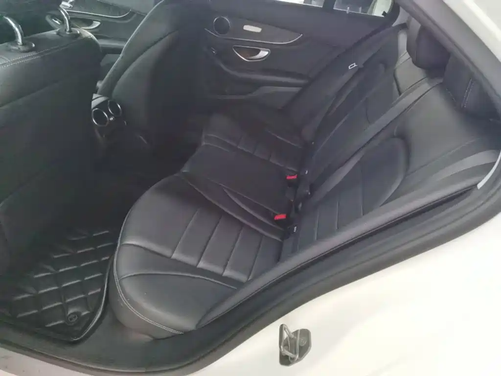 Mercedes-Benz C-Class — миниатюра 17