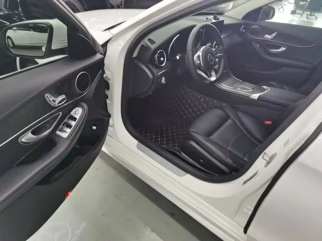 Mercedes-Benz C-Class — миниатюра 16