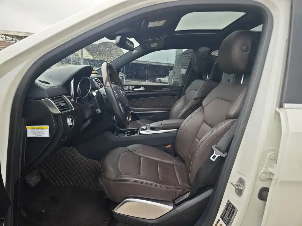 Mercedes-Benz GL-Class — миниатюра 9