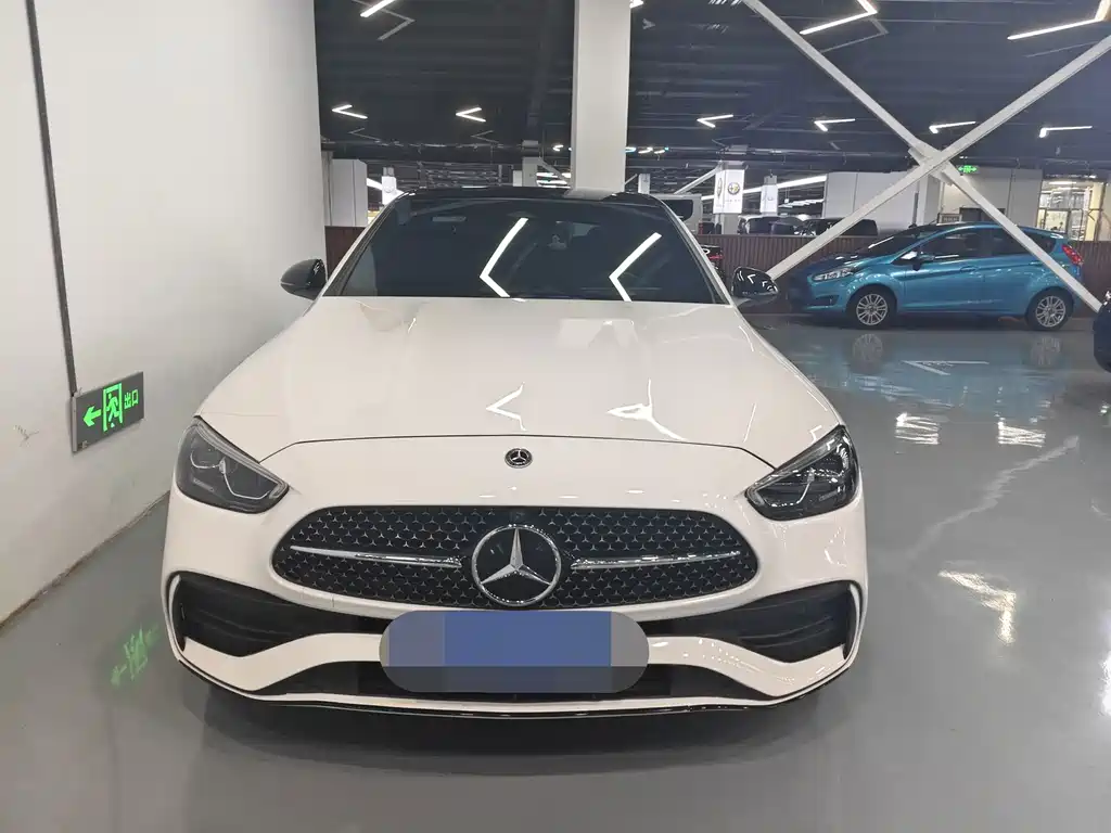 Mercedes-Benz C-Class — миниатюра 2