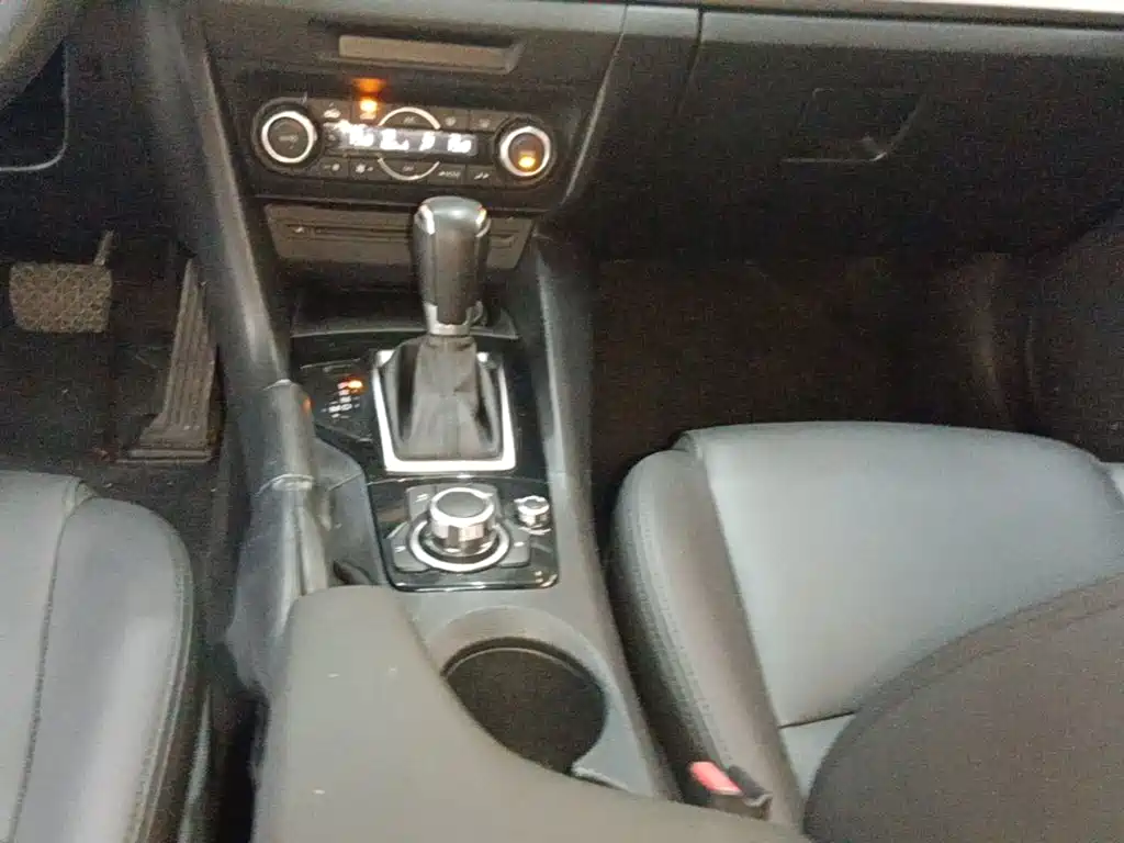 Mazda 3 Axela — миниатюра 14