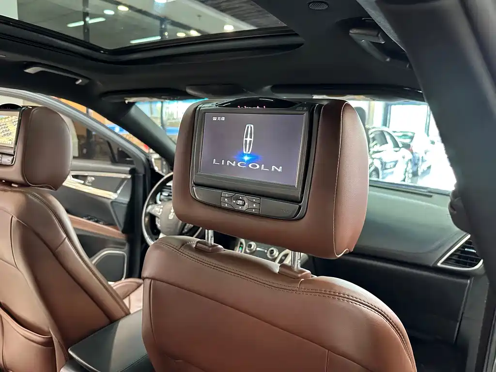 Lincoln MKX — миниатюра 14