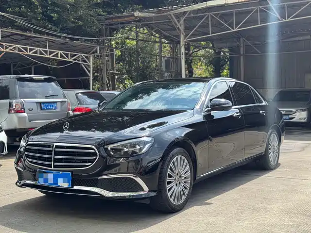 MERCEDES-BENZ E CLASS