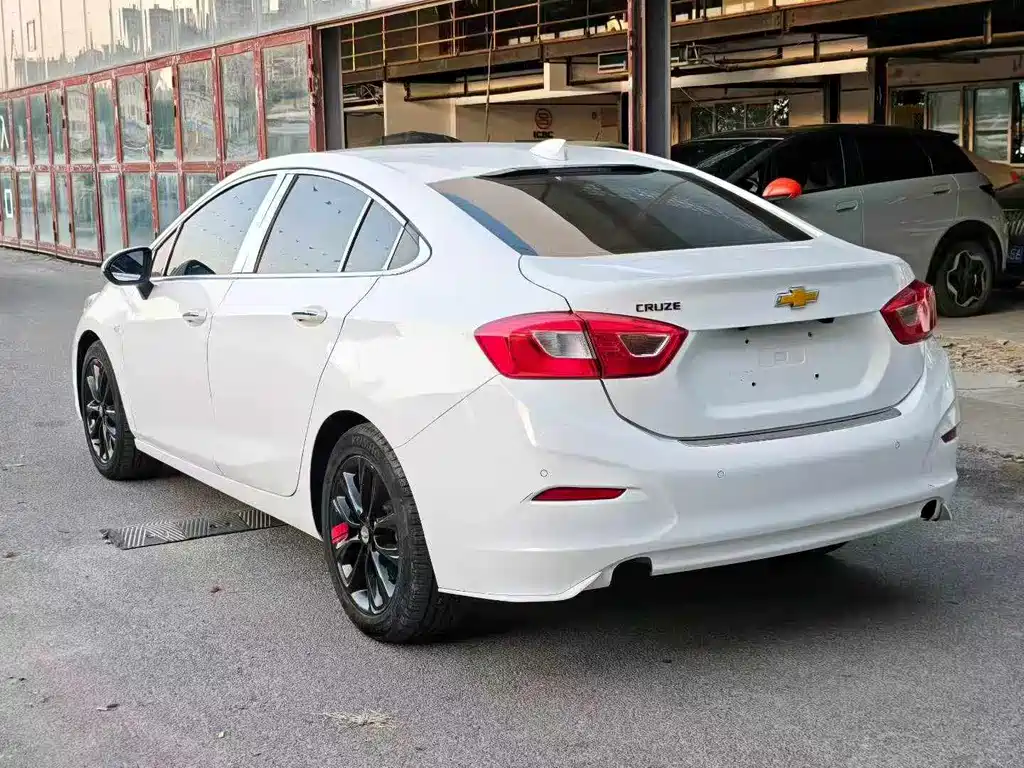 Chevrolet Cruze — миниатюра 3