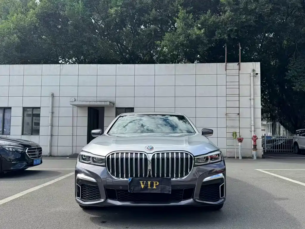BMW 7 SERIES