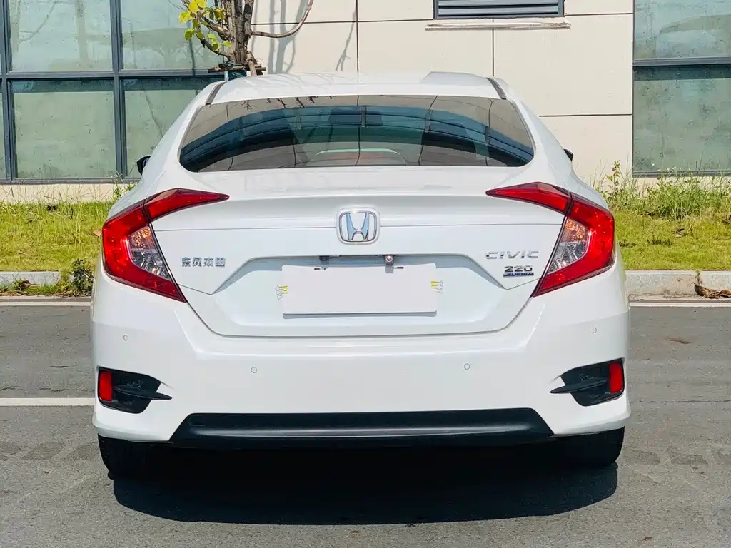 Honda Civic — миниатюра 6