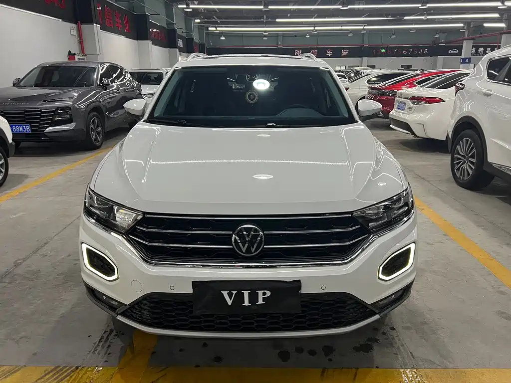 Volkswagen T-Roc — миниатюра 2