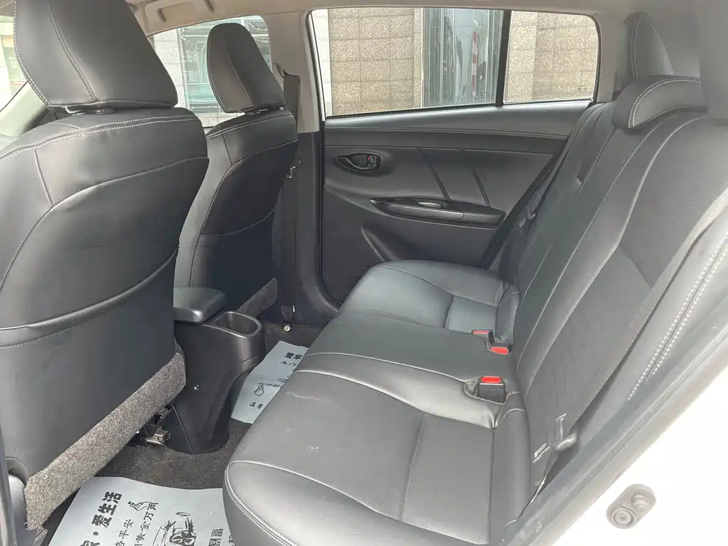 Toyota Yaris L — миниатюра 11