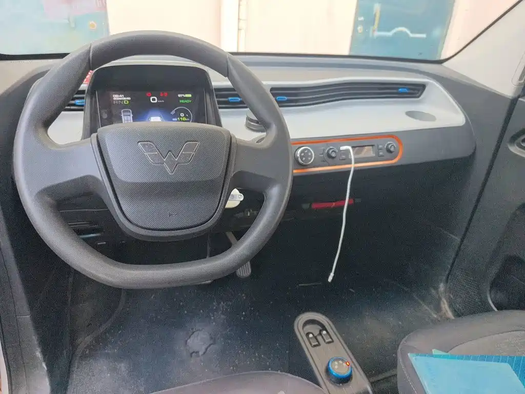 Wuling MINIEV — миниатюра 5